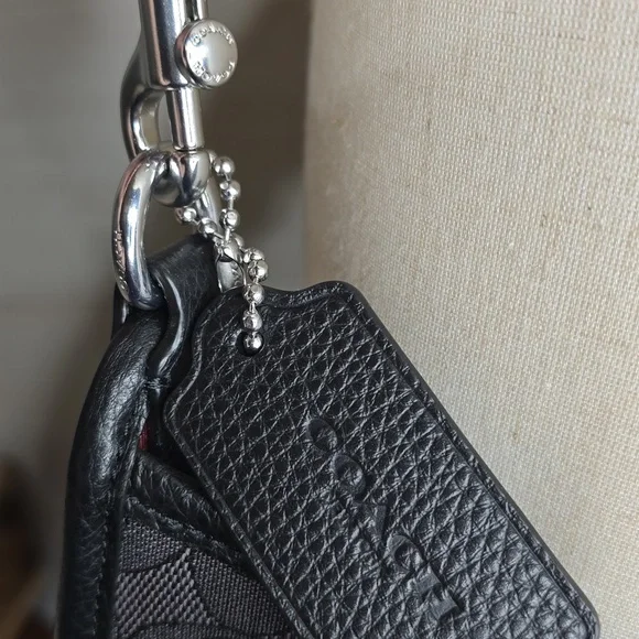 Coach CA195 Dempsey File Bag Signature Jacquard With Stripe And Coach Patch - Picture 7 of 7